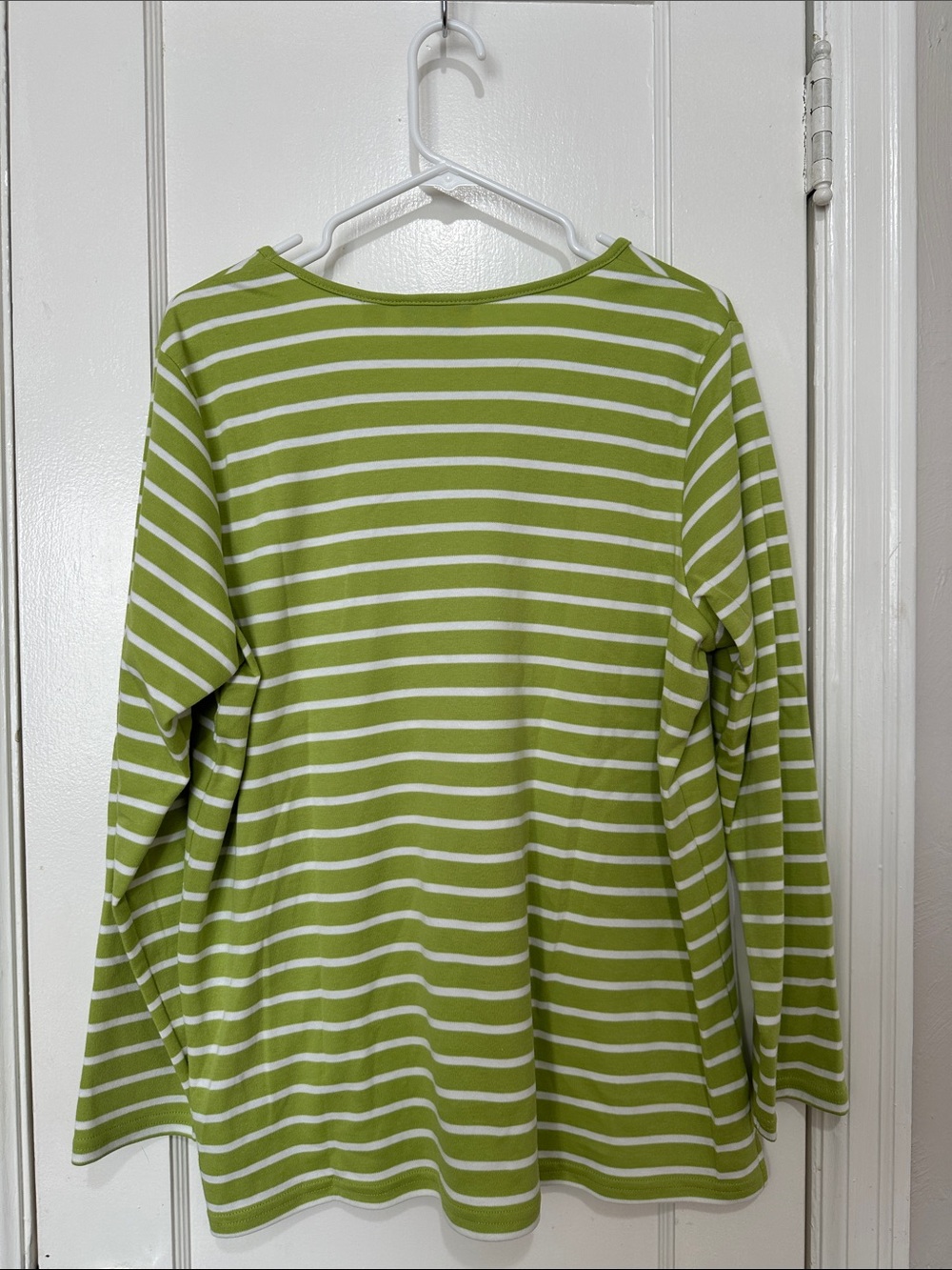Quacker Factory Green & White Striped Top with Sequin Leaf Motif - Picture 4 of 4